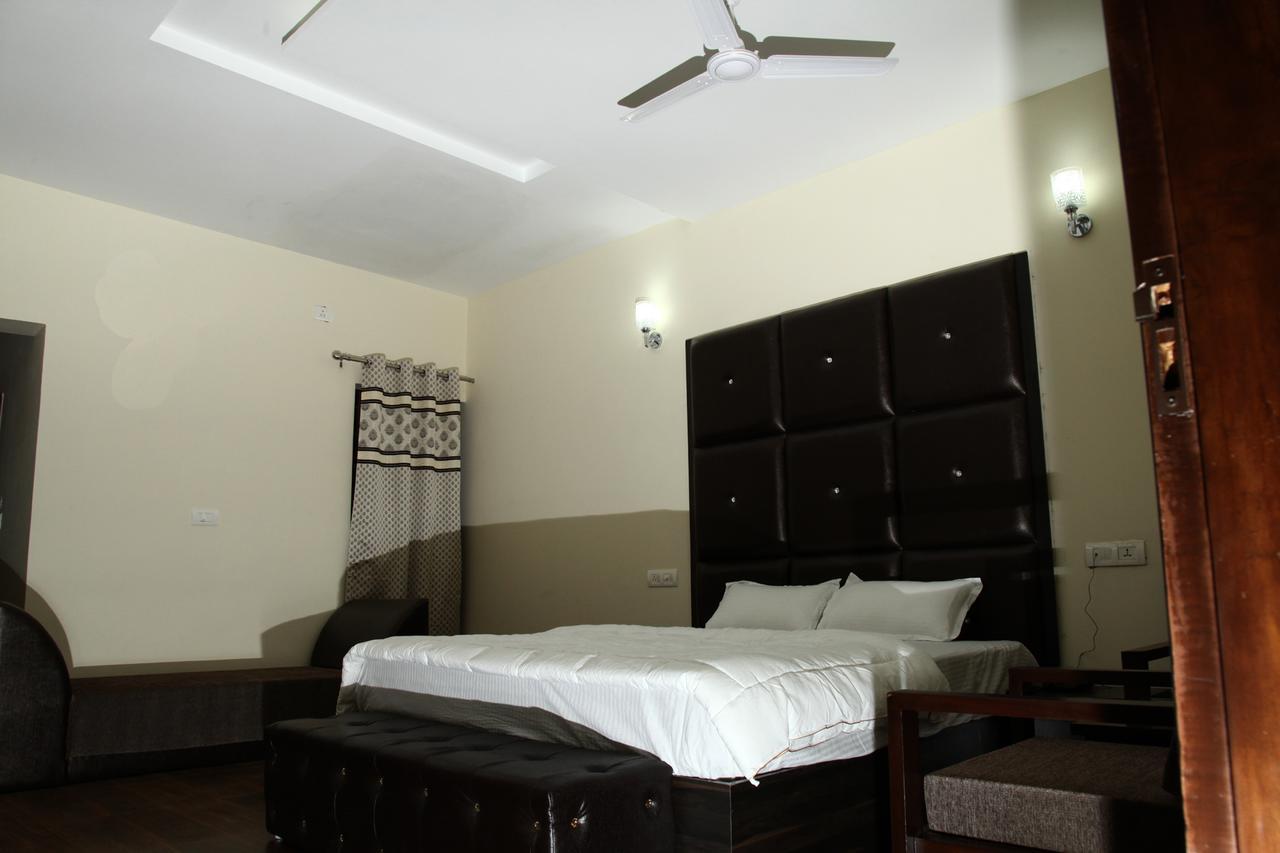 Hotel Temple View Inn Anandpur Sahib Exterior photo